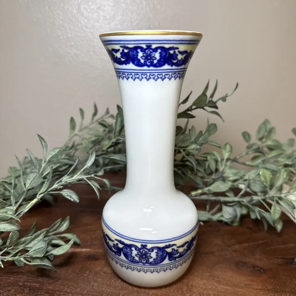 Vintage Porcelanas Ibis Portugal Blue White Scrollwork Porcelain Bud Vase 7.5”